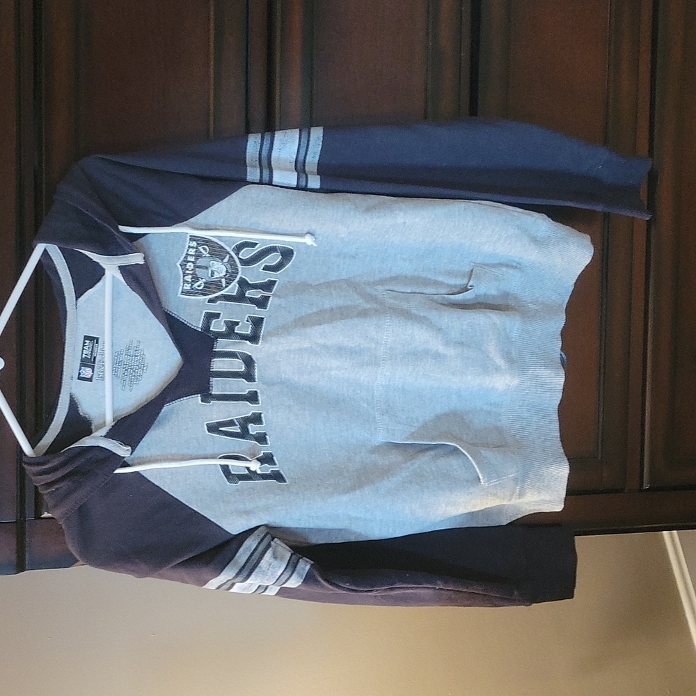 Raiders Sweatshirt size medium
